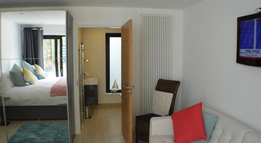 Pier39Portrush Adult Only Bed & Breakfast Room photo